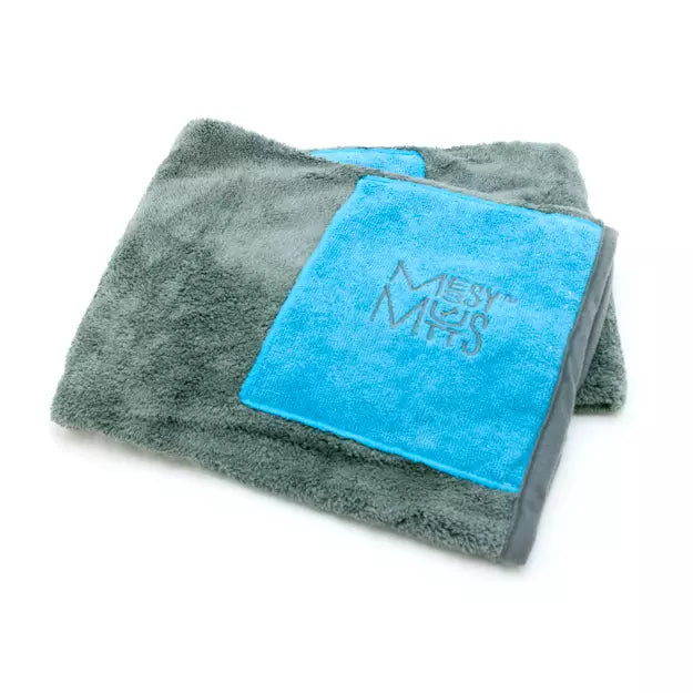 MESSY MUTTS - MICROFIBER ULTRA SOFT TOWL W/HAND POCKETS, MED, COOL GREY